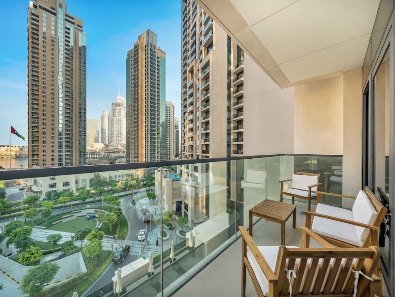 Apartment Urbanstays - Act Tower