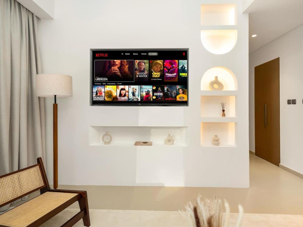 Urbanstays - Act Tower Apartment Dubai