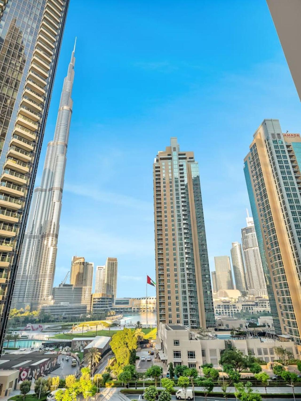 Urbanstays - Act Tower Apartment *