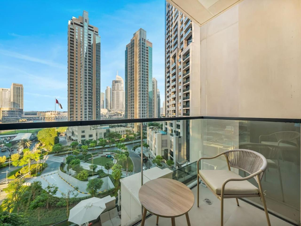 Urbanstays - Act Tower *